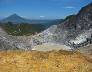 222-sibayak-vulkaan-bij-berastagi-met-rachman-reizen